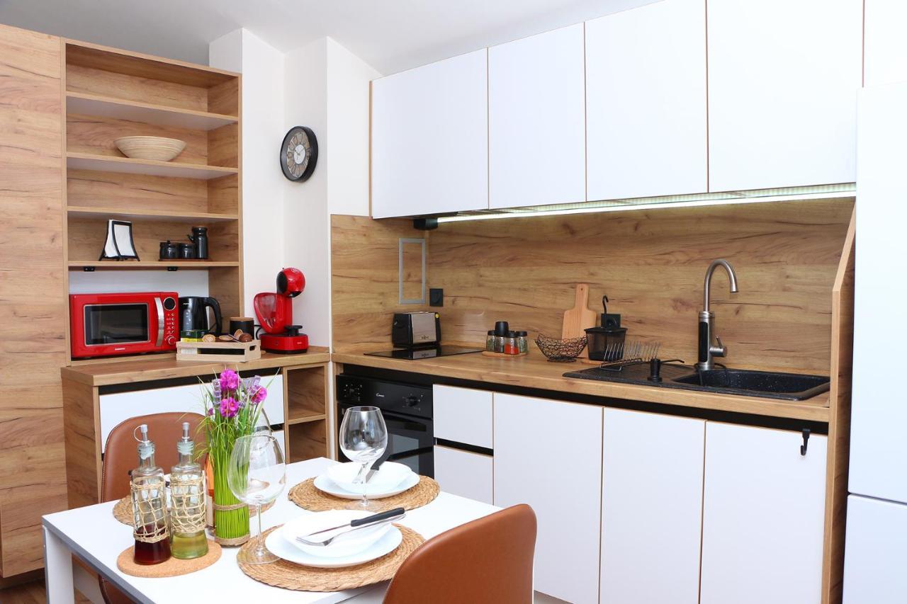 Shik & Chic In The Heart Of Burgas # 5Min From Beach # New 外观 照片