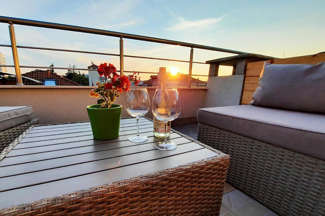 Shik & Chic In The Heart Of Burgas # 5Min From Beach # New 外观 照片